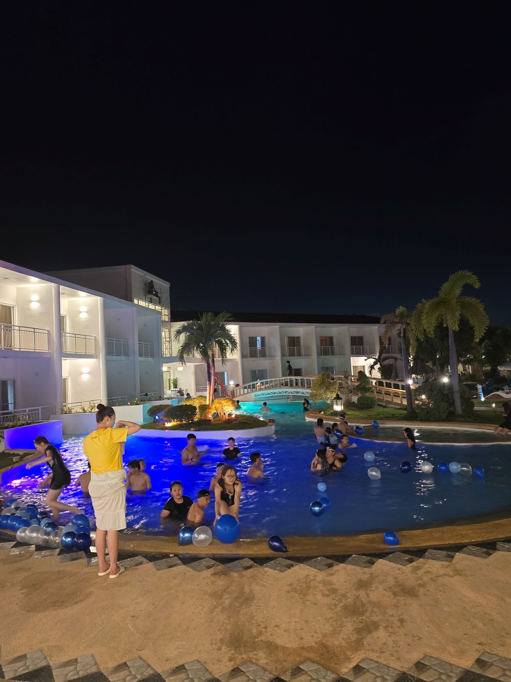 フィリピン留学 Cebu21 - EV La Mer Campus-Pool-5